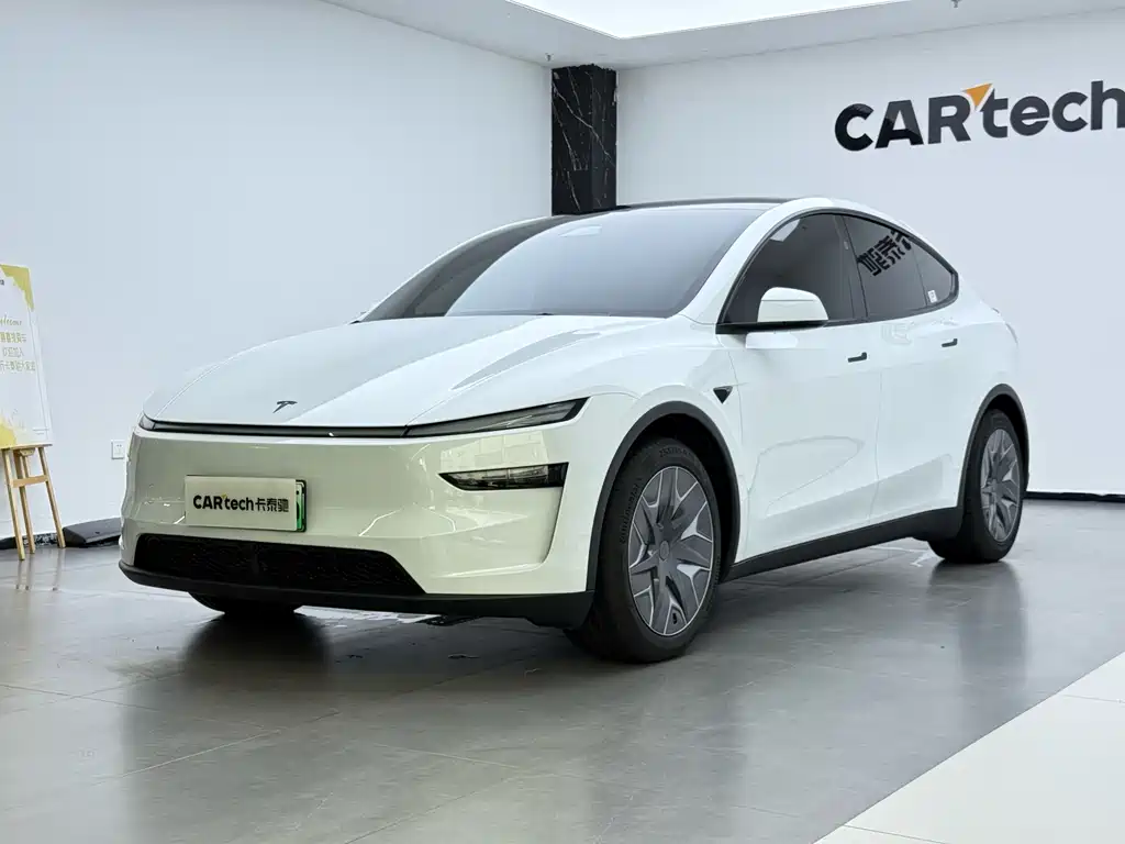 Tesla Model Y L 2026