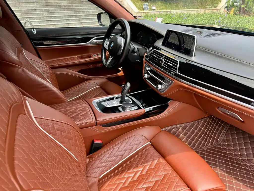 BMW 7 Series 2020 — фото 17