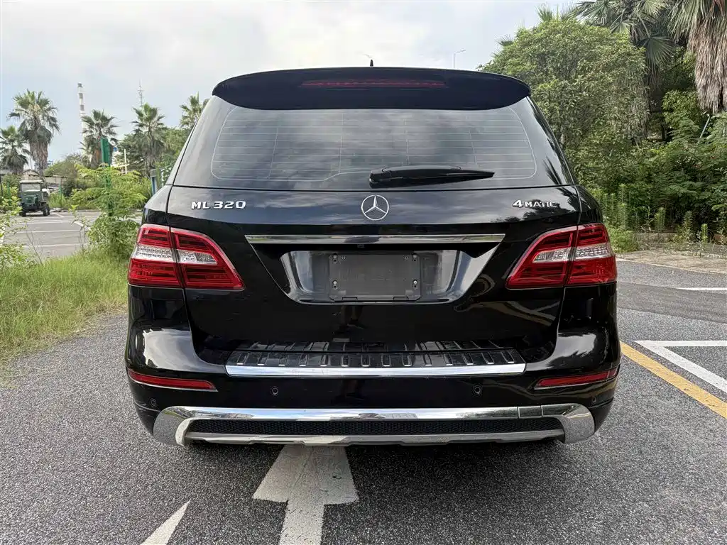 Mercedes-Benz M-Class 2014