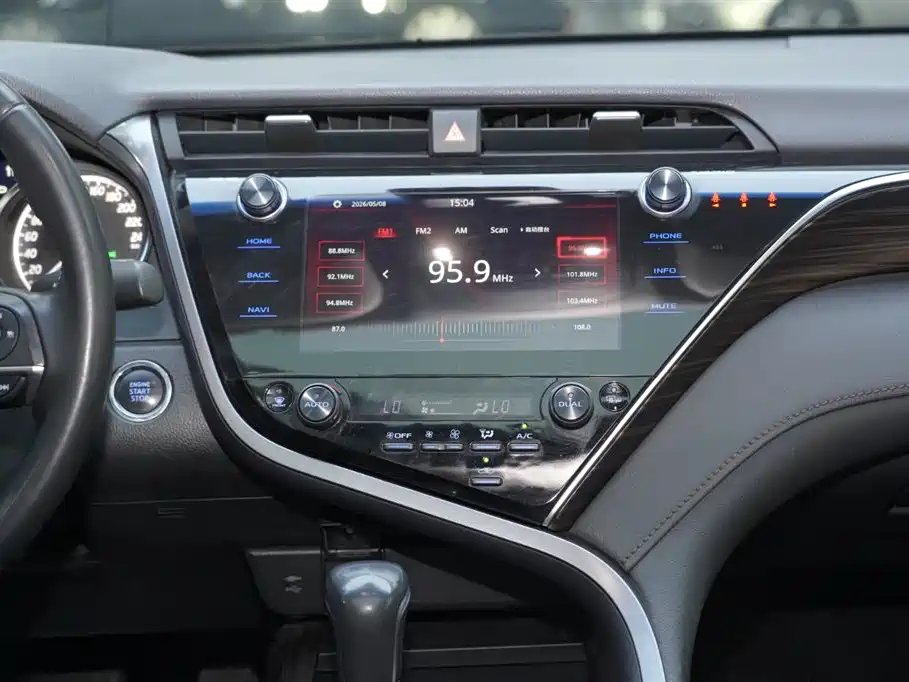 Toyota Camry 2020 — фото 11