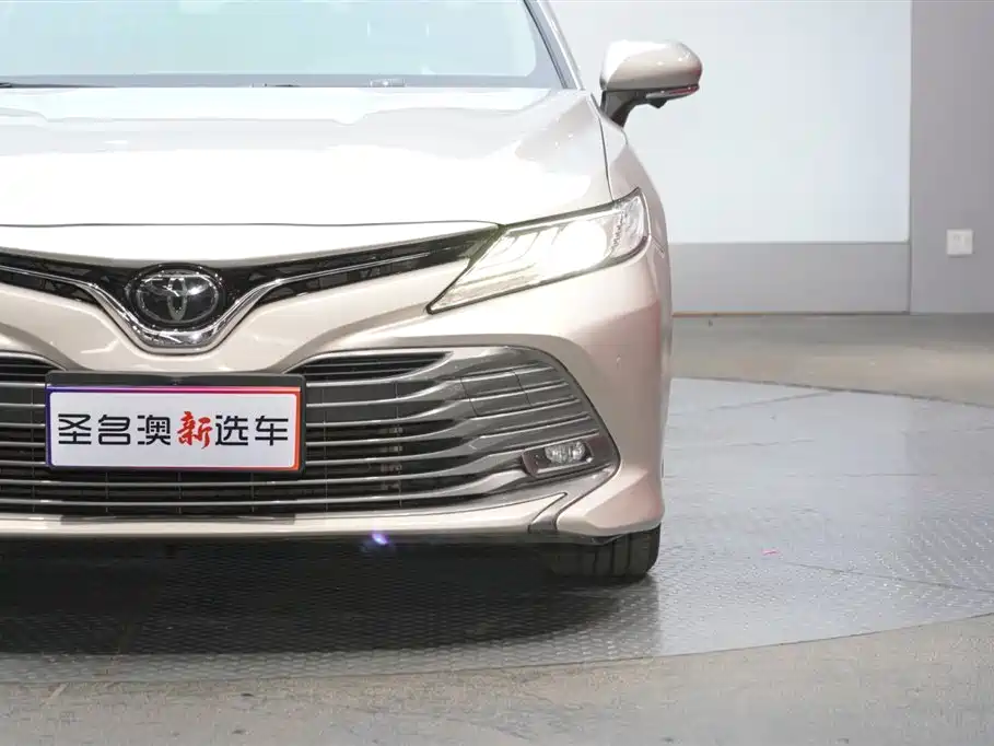 Toyota Camry 2020 — фото 3