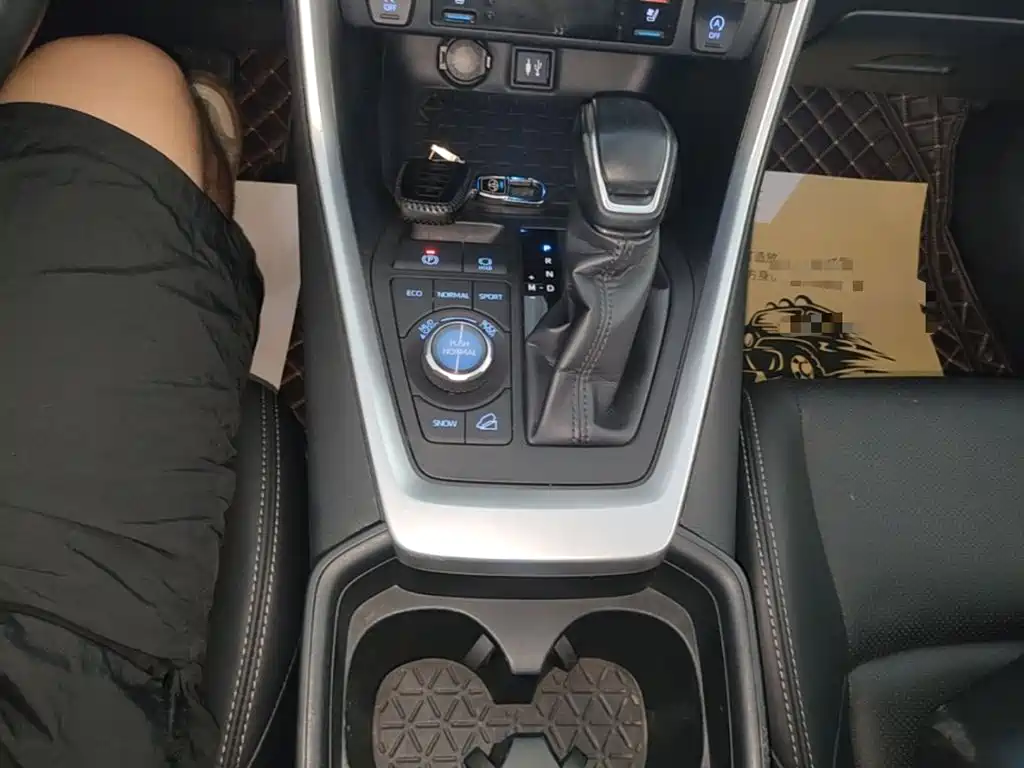 Toyota Wildlander 2020 — фото 14