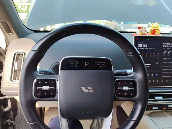 Li Auto L6 2025