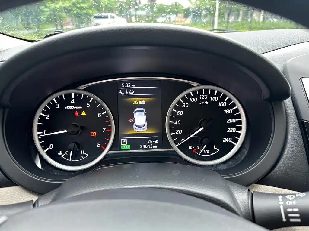 Nissan Tiida 2019 — фото 11