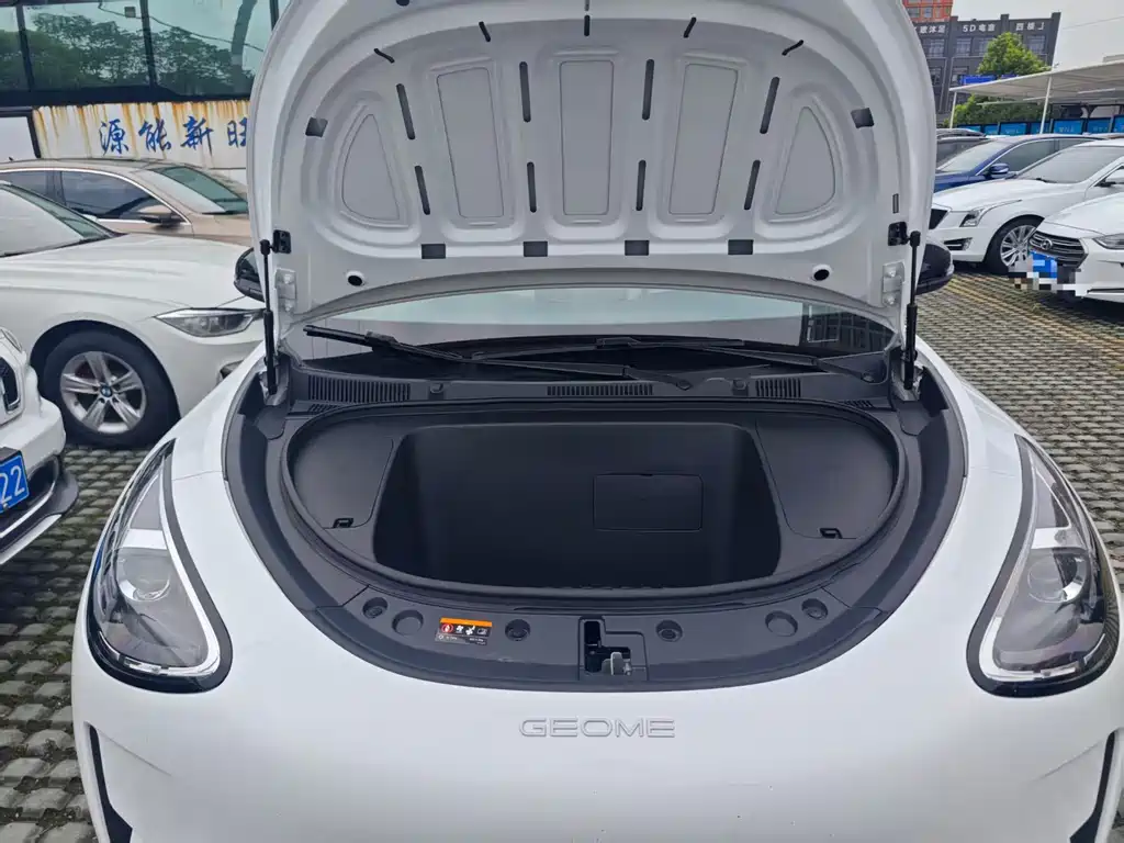 Geely Galaxy Starwish 2025 — фото 15