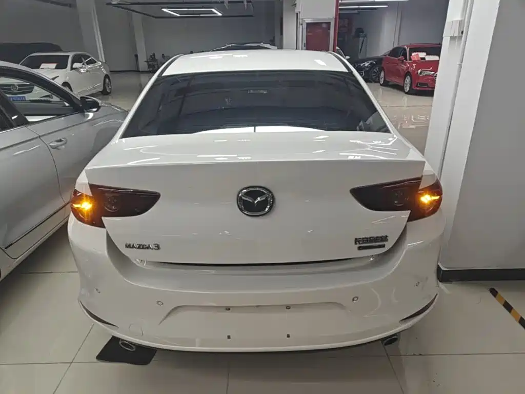 Mazda 3 Axela 2020
