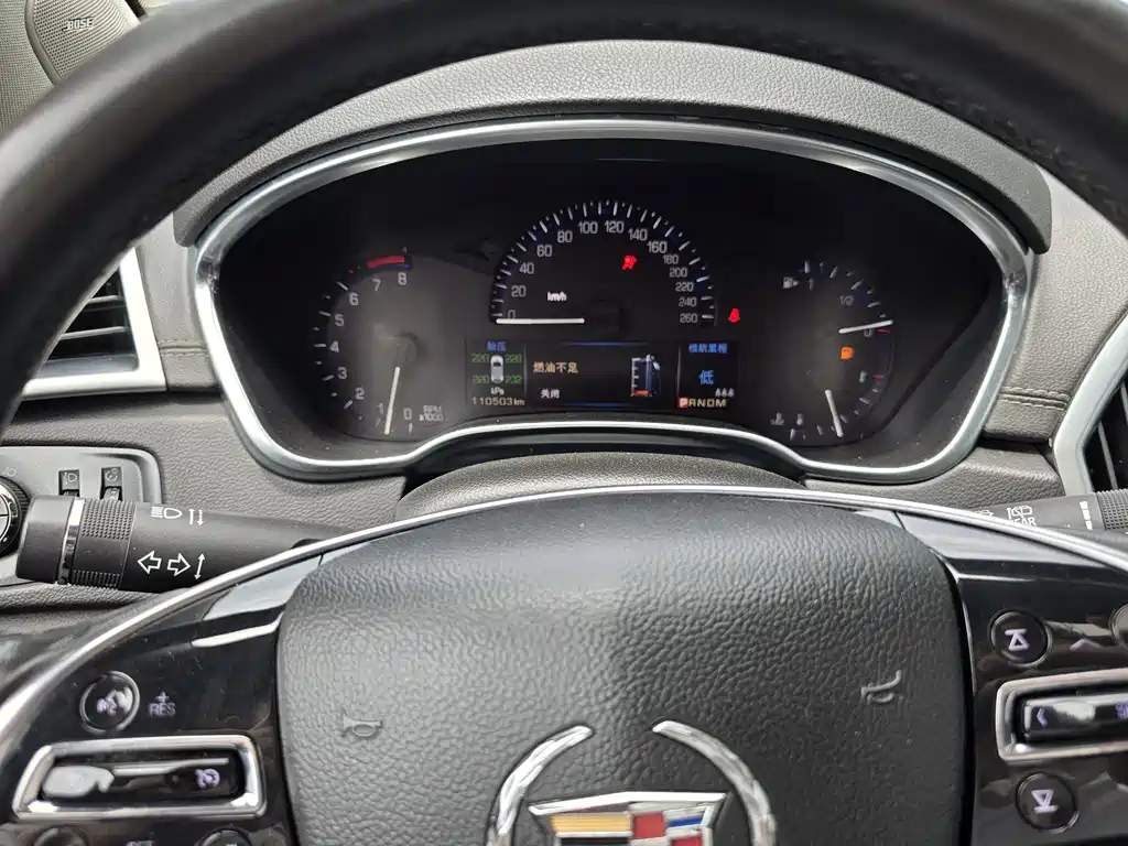 Cadillac SRX 2016 — фото 13