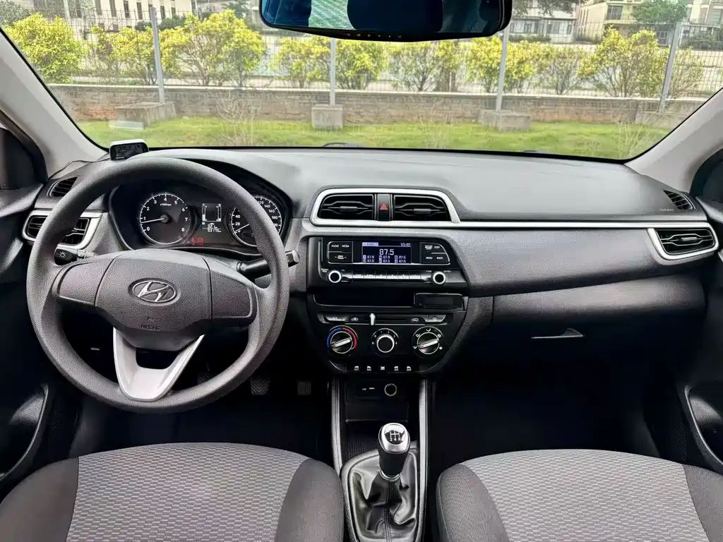 Hyundai Verna 2018 — фото 8