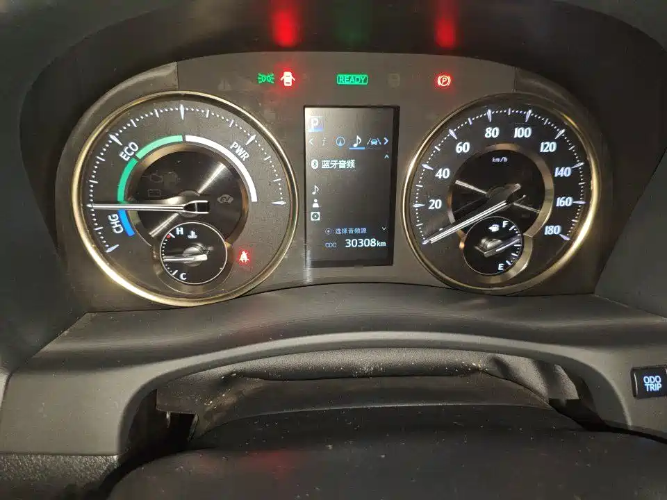Toyota Alphard 2023 — фото 6
