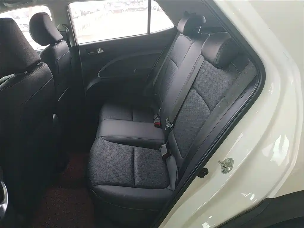 Kia KX1 2018 — фото 17