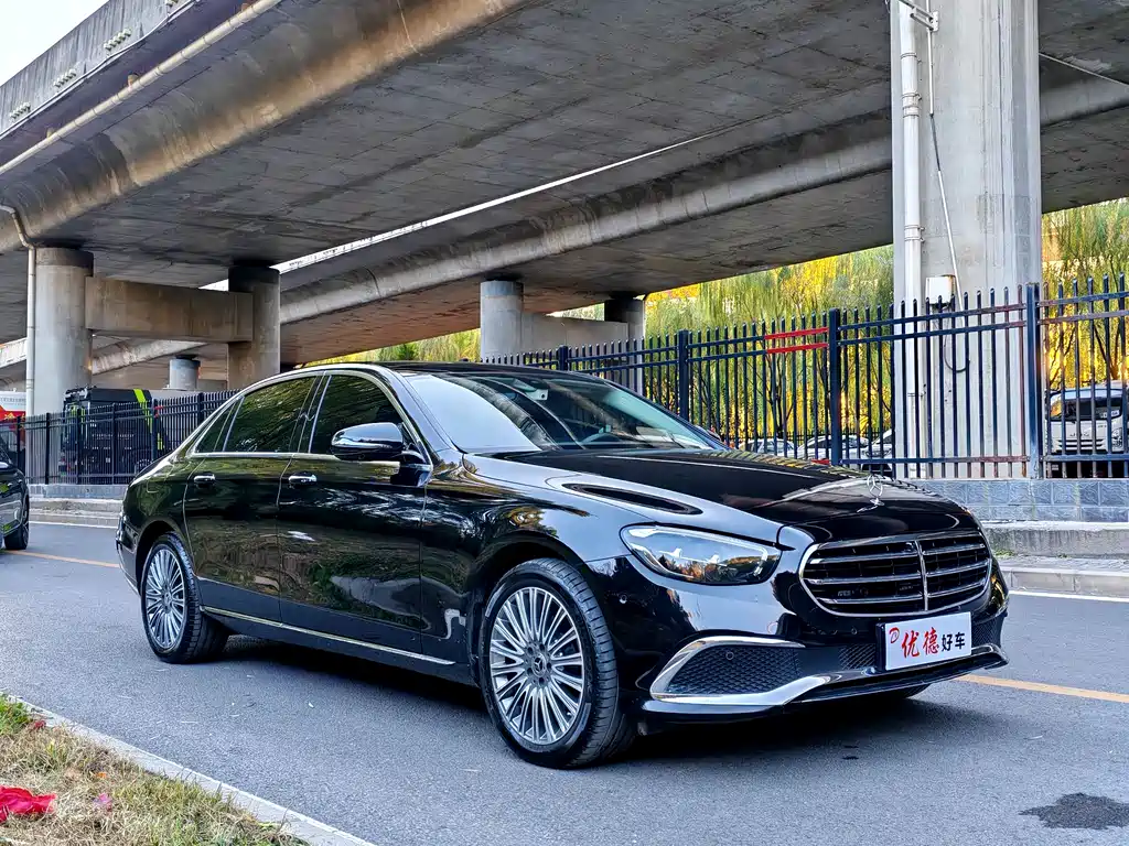 Mercedes-Benz E-Class 2021 — фото 19