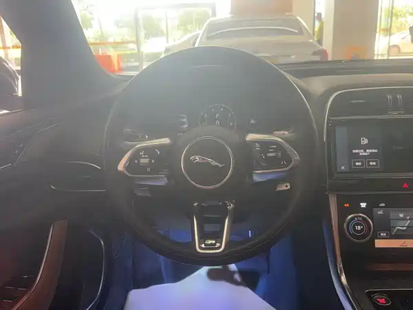 Jaguar XEL 2025