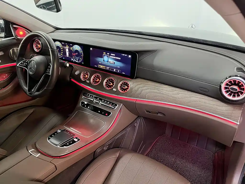 Mercedes-Benz E-Class 2023 — фото 7