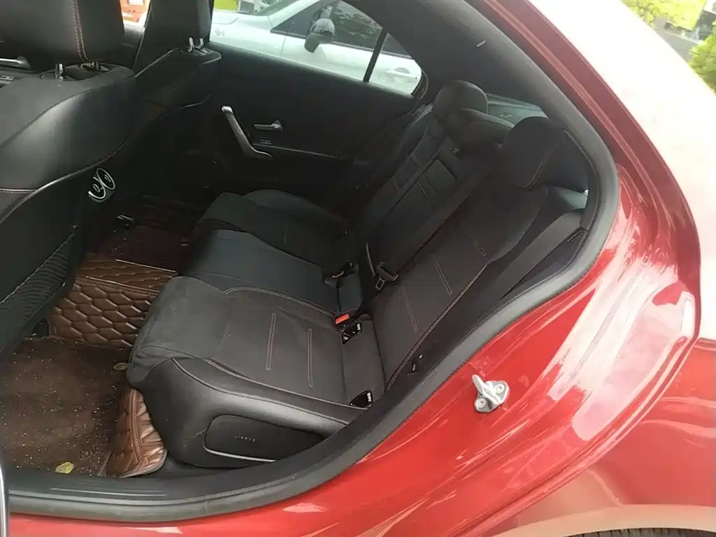Mercedes-Benz A-Class 2023 — фото 17