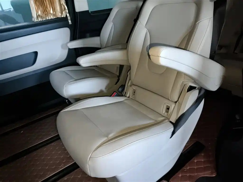 Mercedes-Benz Vito 2018 — фото 13