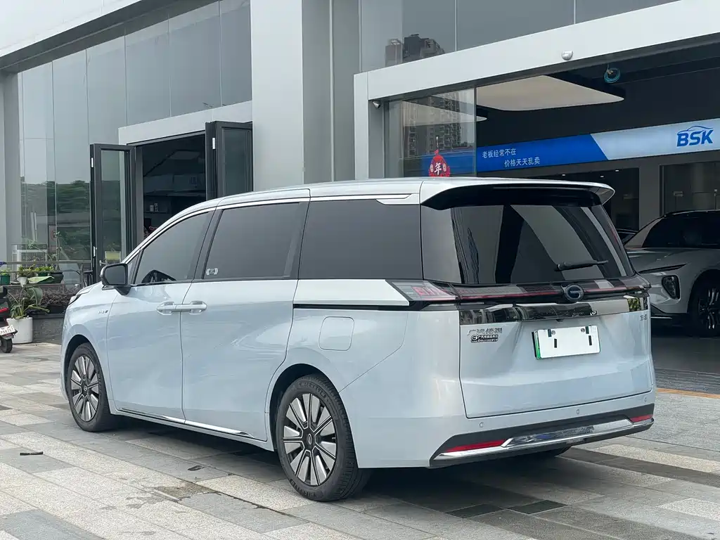 GAC Trumpchi E8 PHEV 2024 — фото 18