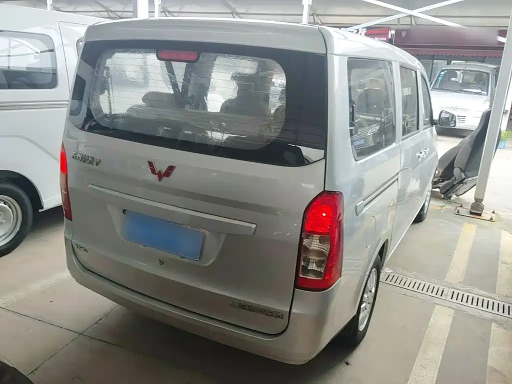 Wuling Rongguang V 2017 — фото 7