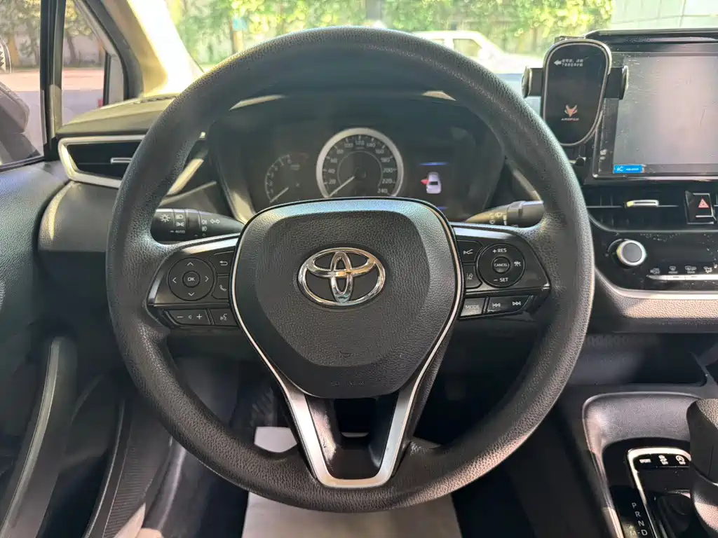 Toyota Corolla 2022 — фото 11