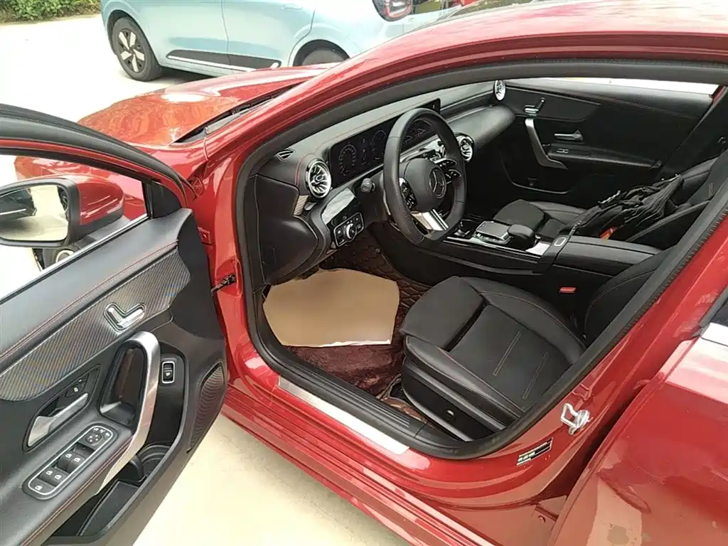 Mercedes-Benz A-Class 2023 — фото 16
