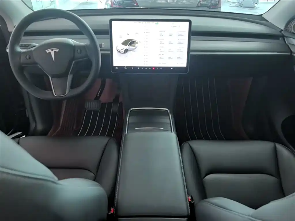 Tesla Model Y 2024 — фото 10