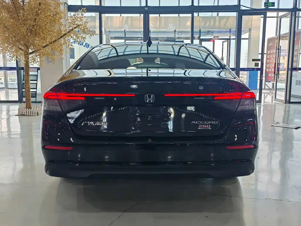 Honda Accord 2023 — фото 19