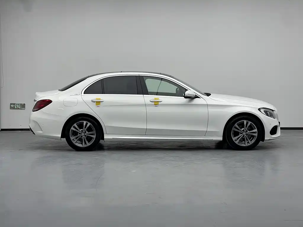 Mercedes-Benz C-Class 2016 — фото 17