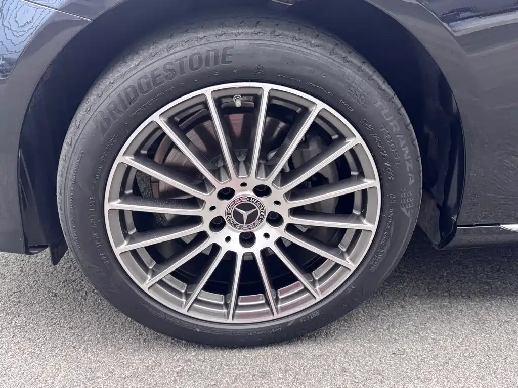 Mercedes-Benz E-Class 2022