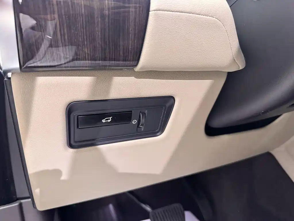 Land Rover Sport 2015 — фото 13