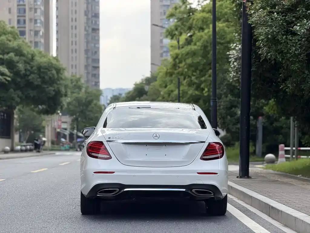 Mercedes-Benz E-Class 2020 — фото 5