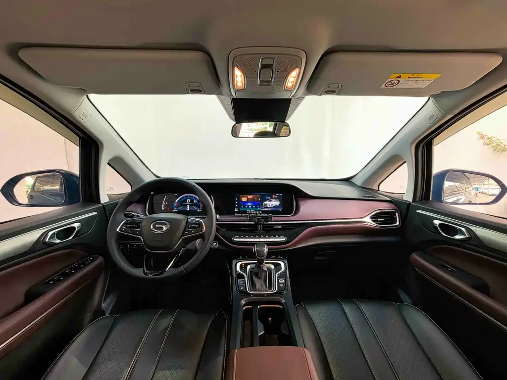 GAC Trumpchi M6 2022 — фото 15