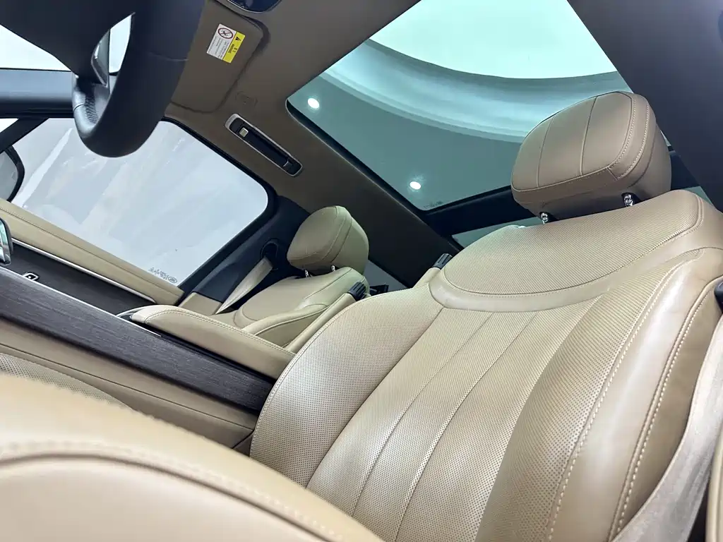 Land Rover Range Rover 2023 — фото 13