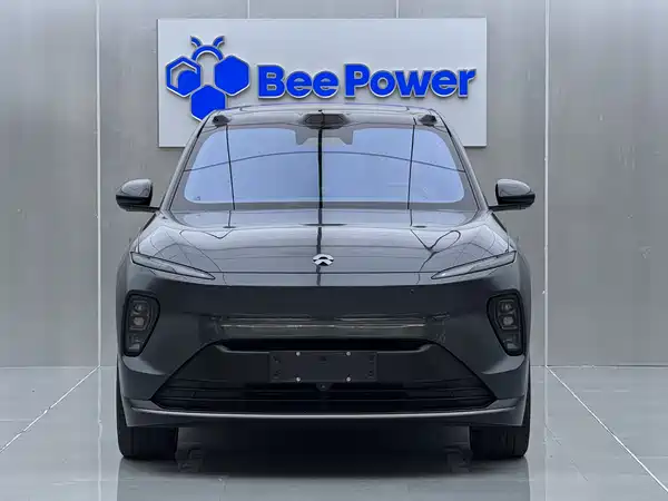 NIO ES8 2023