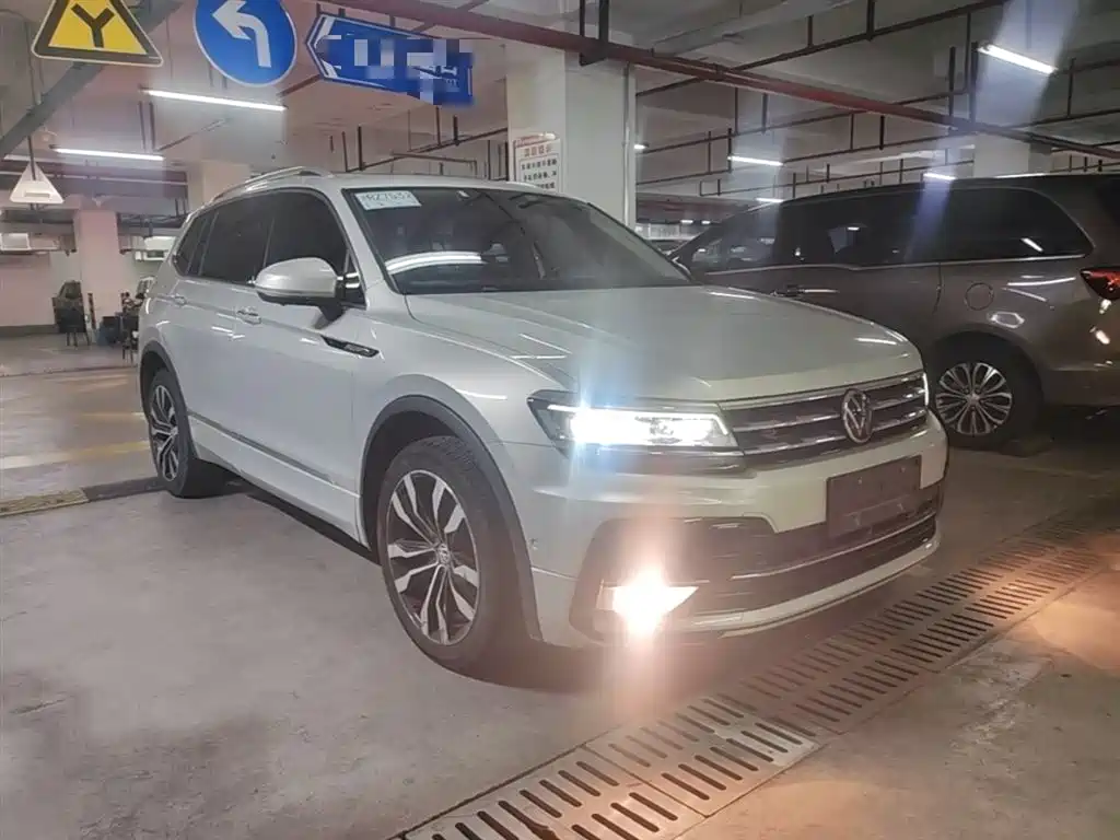 Volkswagen Tiguan L 2021 — фото 4
