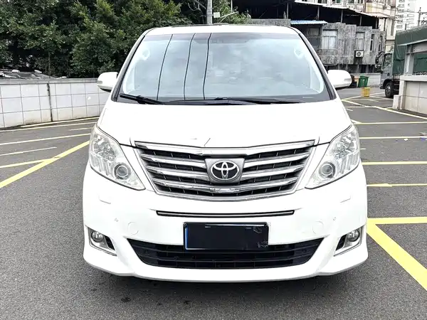Toyota Alphard 2012