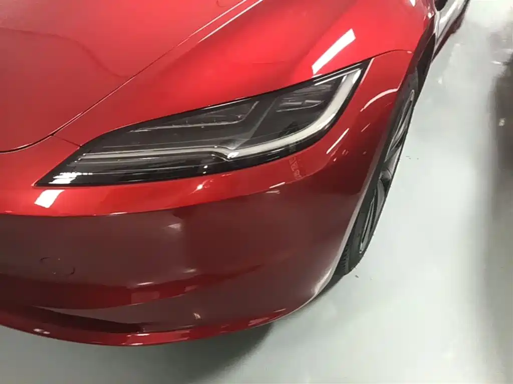 Tesla Model 3 2025 — фото 24