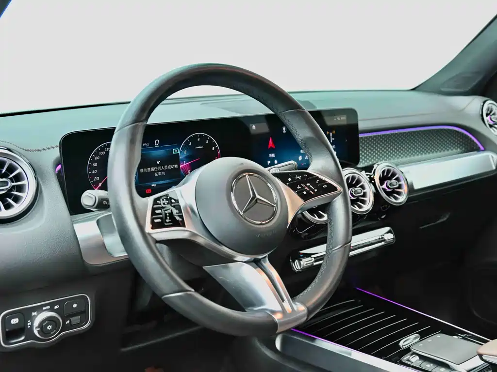 Mercedes-Benz GLB 2023 — фото 23