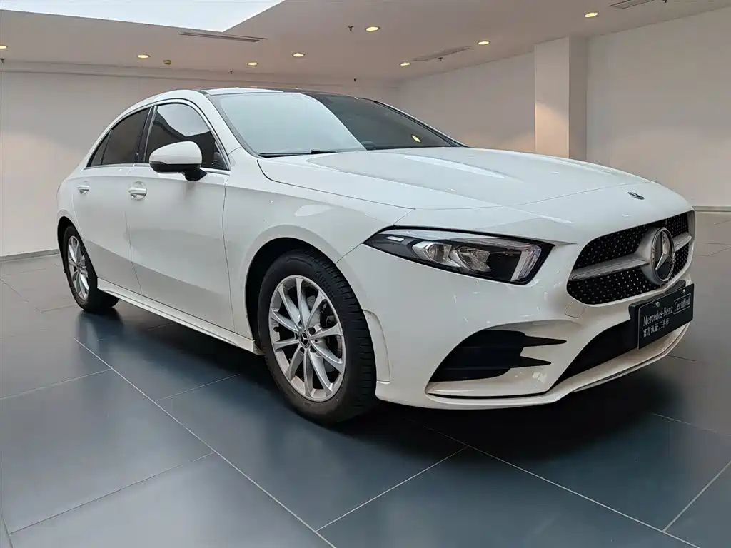 Mercedes-Benz A-Class 2021 — фото 2