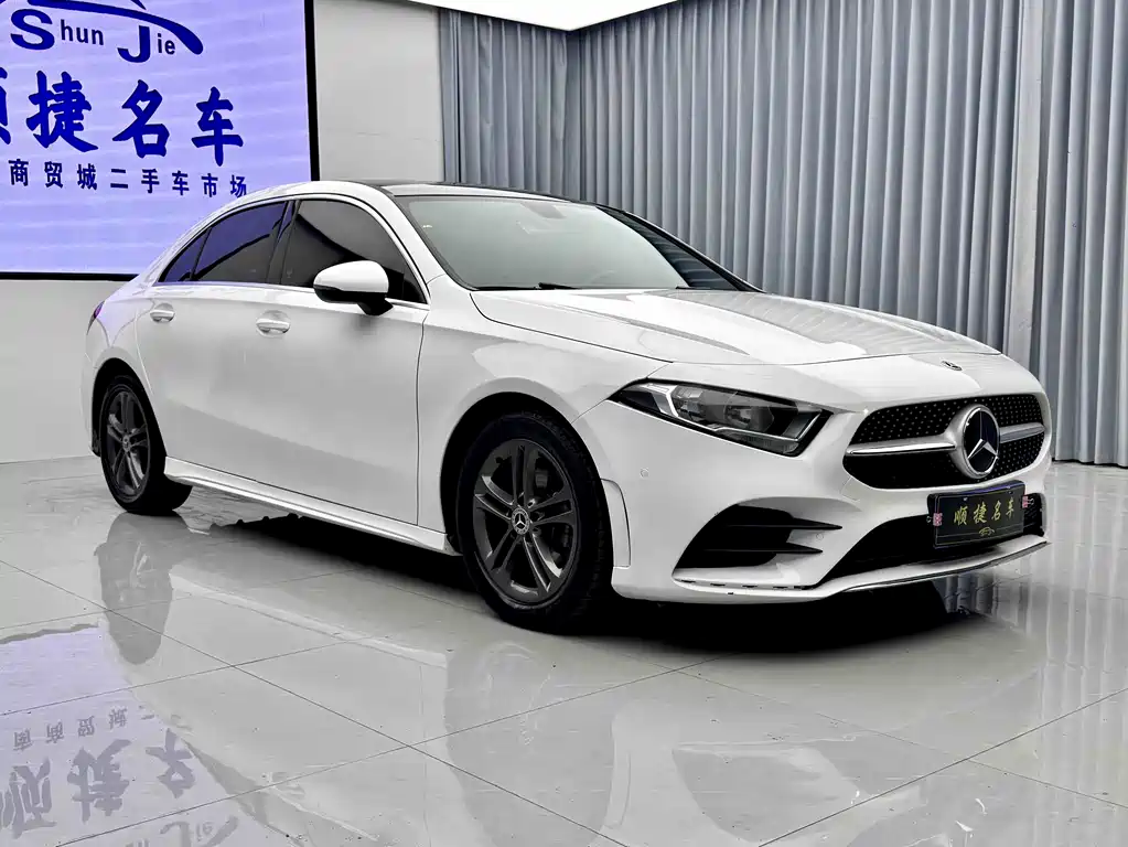 Mercedes-Benz A-Class 2019 — фото 5