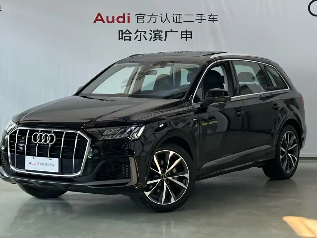 Audi Q7 2023 — фото 1
