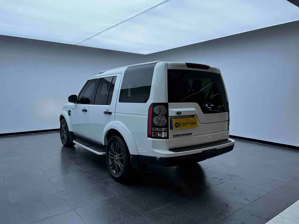 Land Rover Discovery 2017 — фото 9