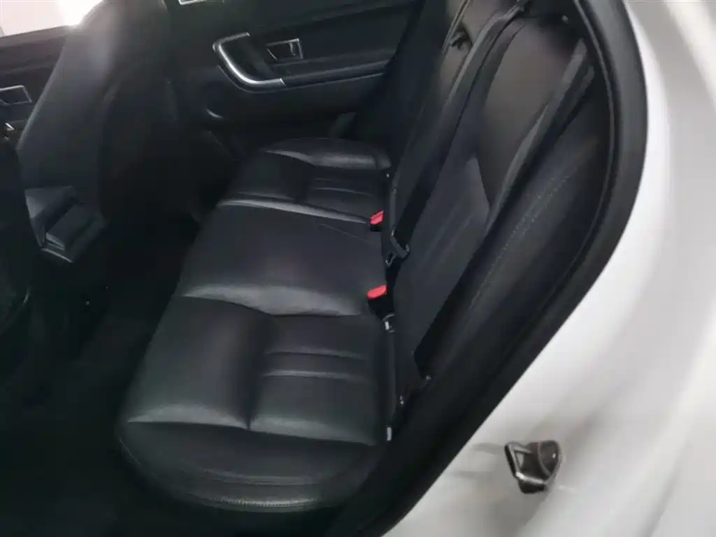 Land Rover Discovery Sport 2017 — фото 17