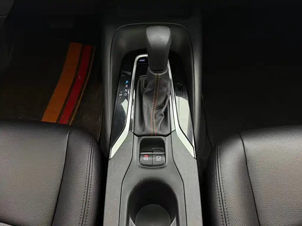Toyota Corolla 2022 — фото 10