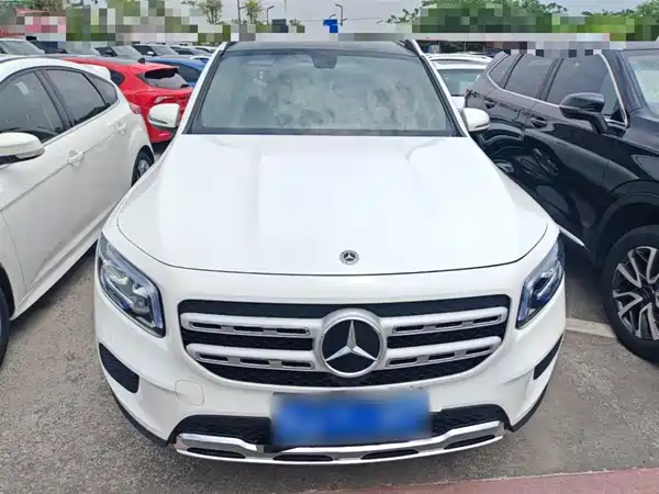 Mercedes-Benz GLB 2023