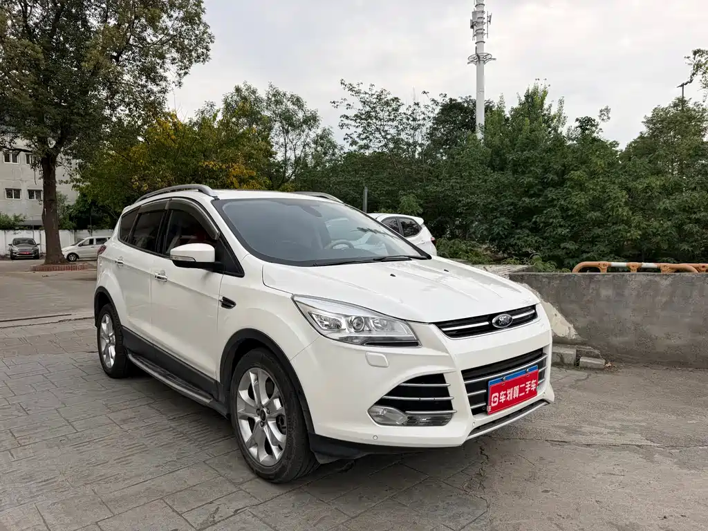 Ford Kuga 2014 — фото 3