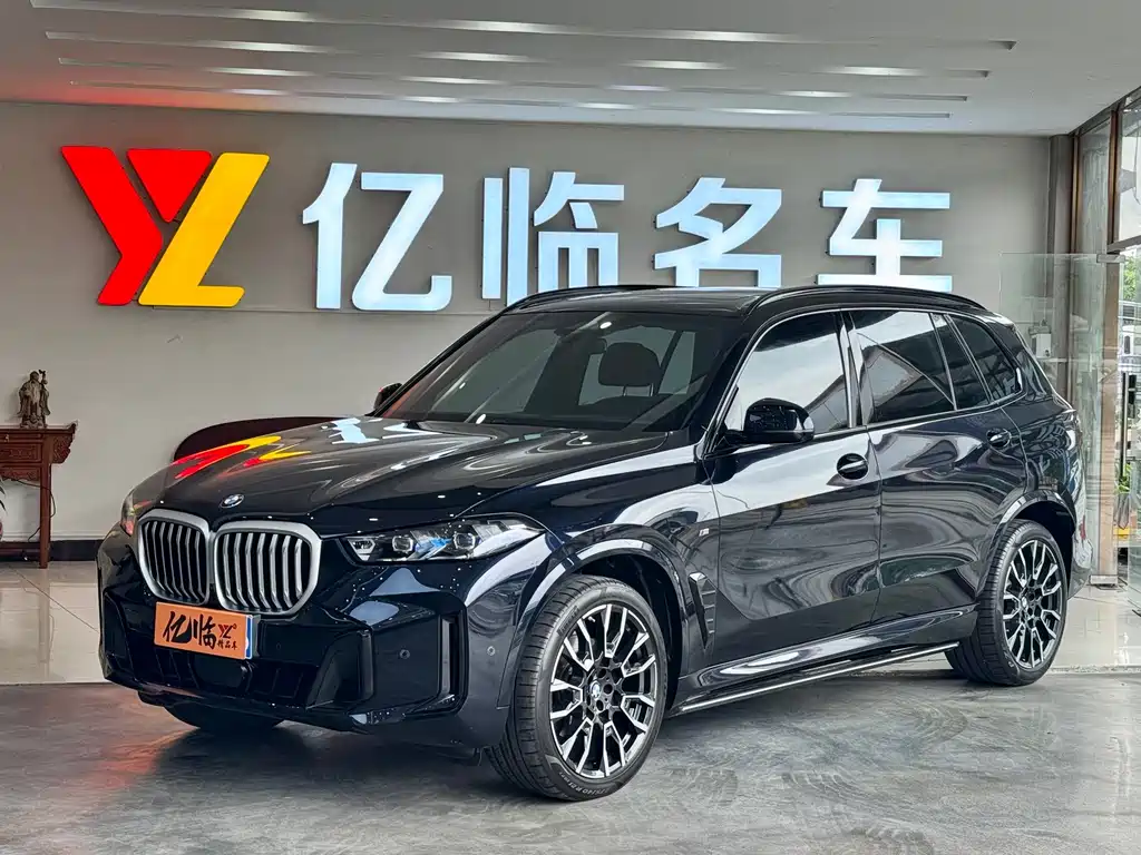 BMW X5 2025 — фото 1