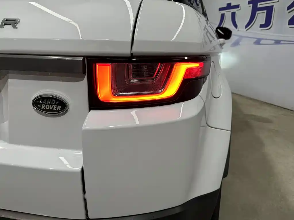 Land Rover Evoque 2018 — фото 19