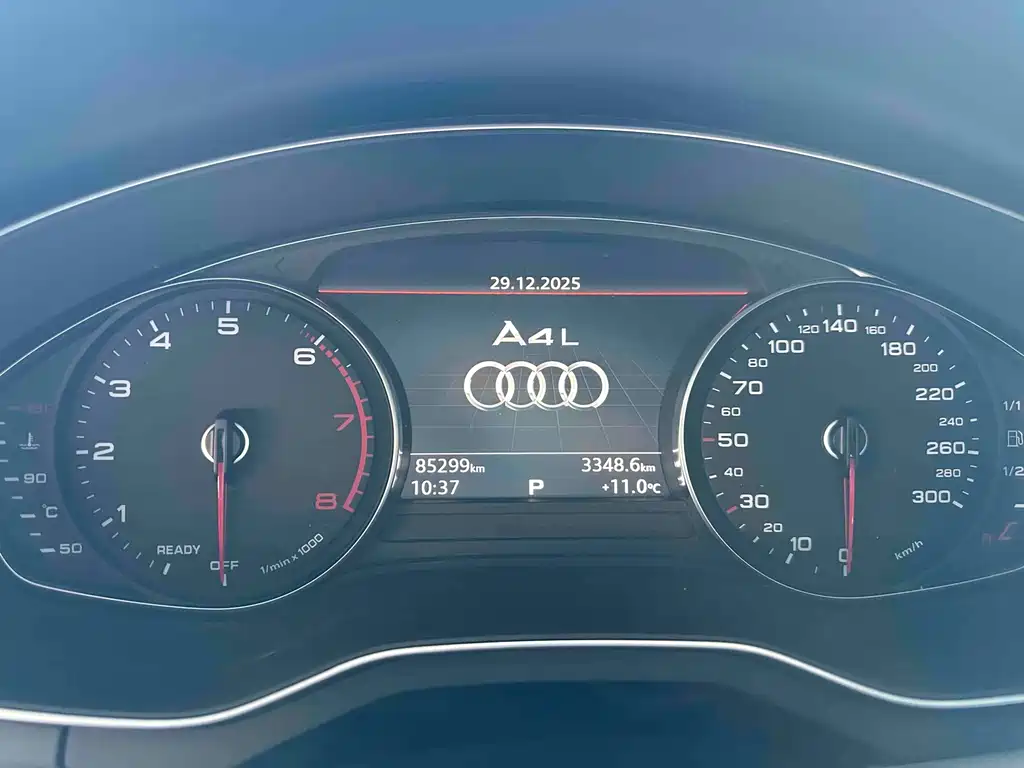 Audi A4L 2018 — фото 13