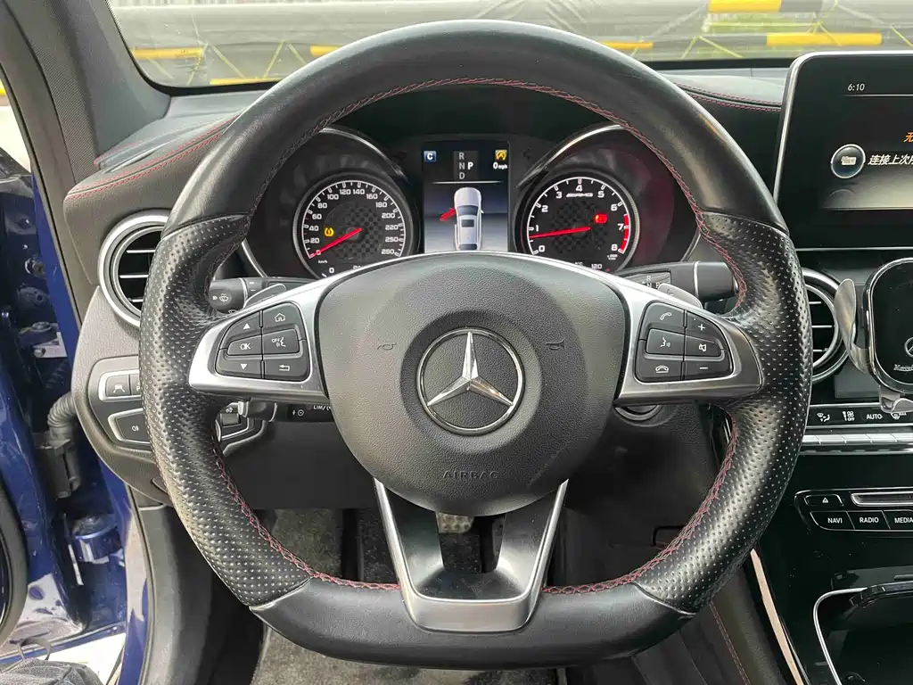 Mercedes-Benz GLC Coupe AMG 2018 — фото 11