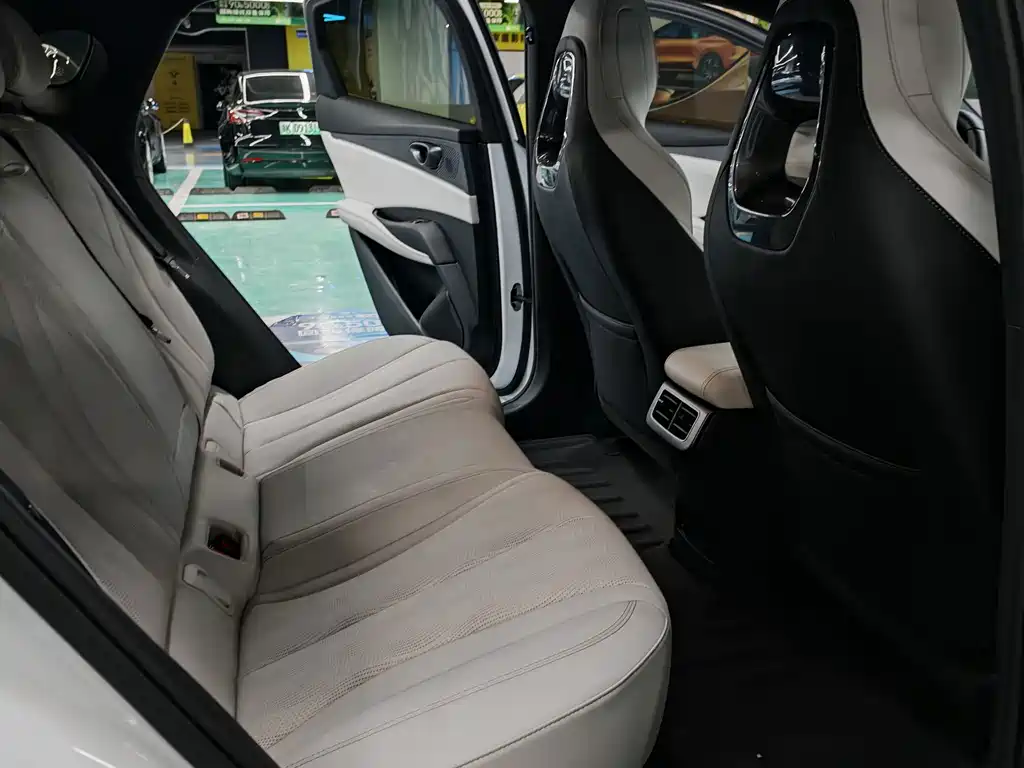 BYD Seal 06 2025 — фото 12