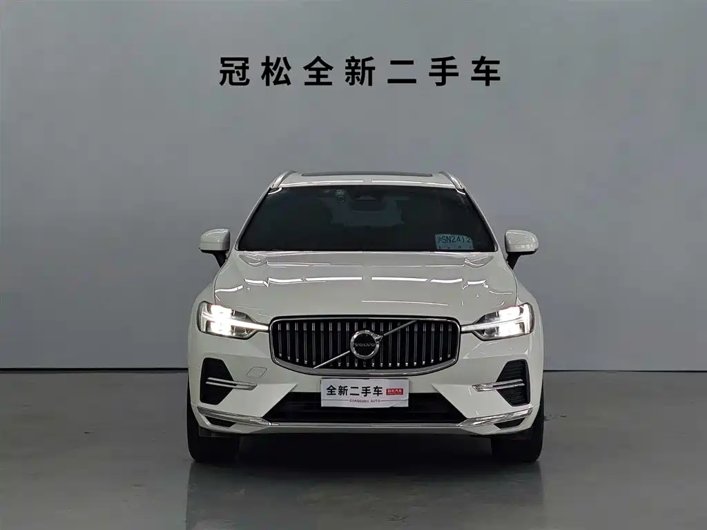 Volvo XC60 2022 — фото 2